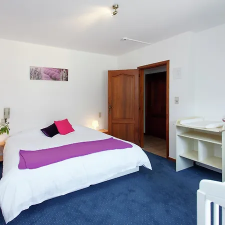 Group Getaway With Sauna *