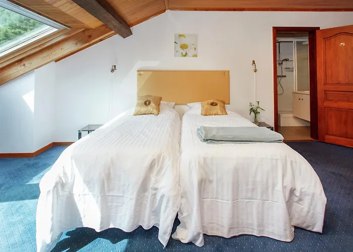 Group Getaway With Sauna