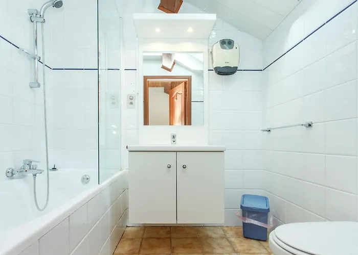 Ferienhaus Group Getaway With Sauna *